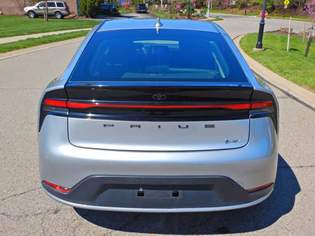 Used 2024 Toyota Prius LE image 9