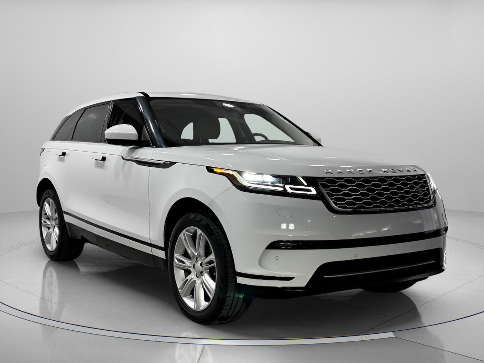 Used 2019 Land Rover Range Rover Velar S image 6