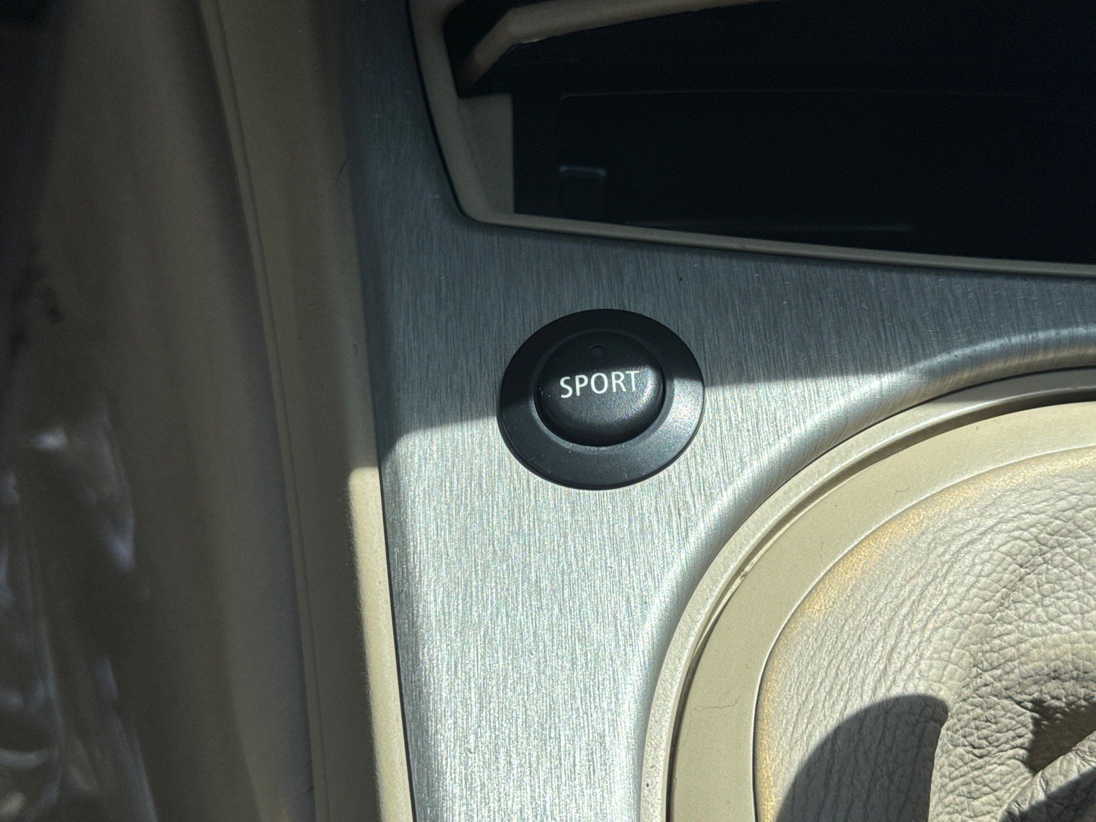 Used 2005 BMW Z4 2.5i RWD image 14