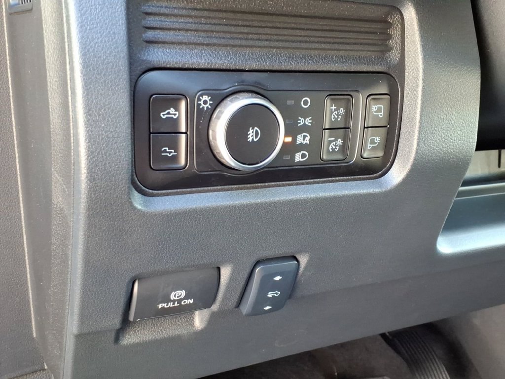 New 2026 Ford F250 Platinum w/ FX4 Off-Road Package AWD/4WD image 22