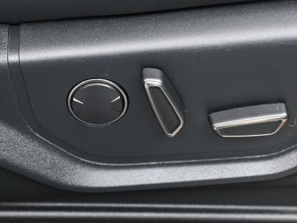 Used 2018 Ford F150 Raptor w/ Equipment Group 802A Luxury image 43