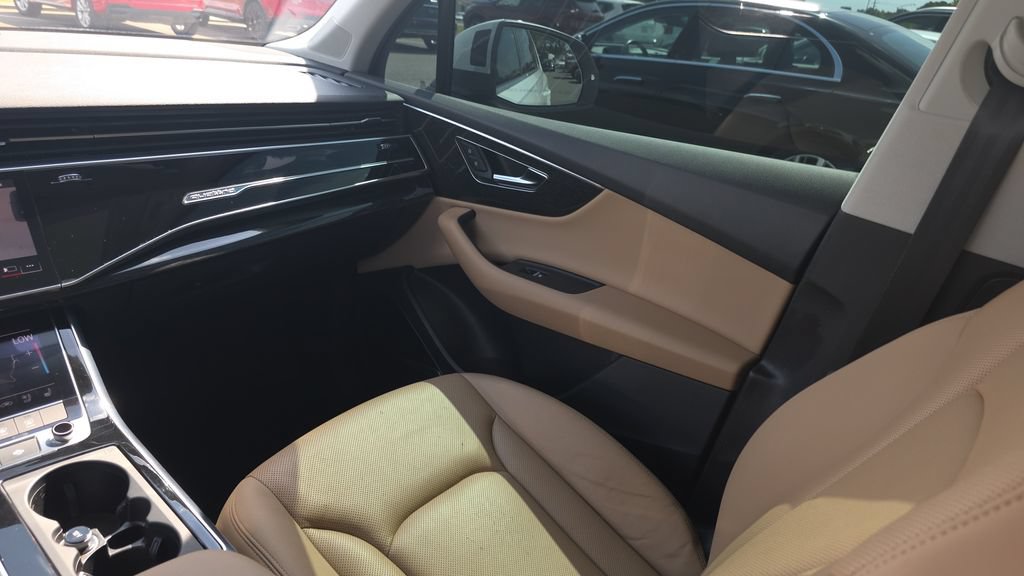 Used 2021 Audi Q7 2.0T Premium Plus AWD/4WD image 27