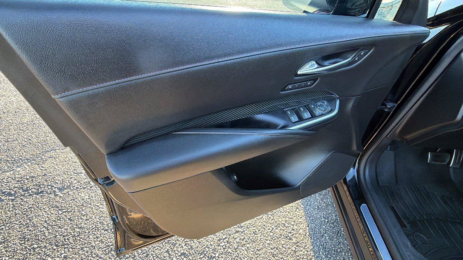 Used 2020 Cadillac XT4 Sport w/ Cold Weather Package FWD image 15