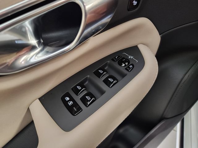 New 2026 Volvo XC90 T8 Ultra w/ Protection Package Premier AWD/4WD image 23