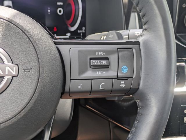 Used 2024 Nissan Pathfinder Platinum w/ Black Appearance Package image 28