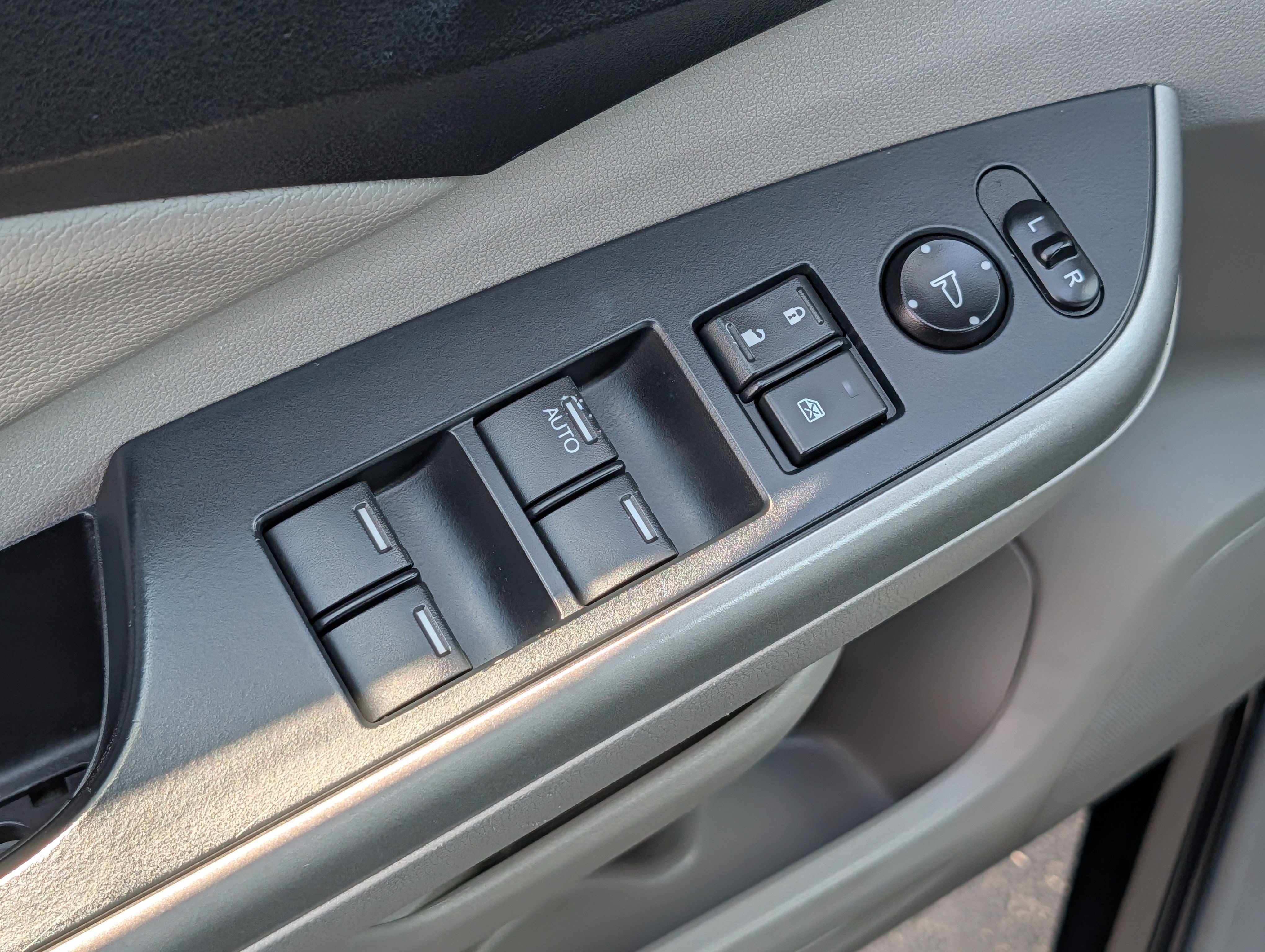Used 2014 Honda CR-V EX-L image 19