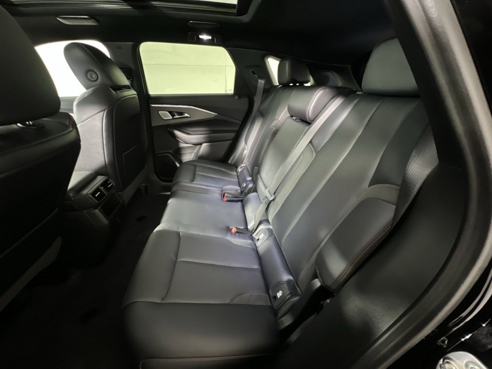 Used 2024 Acura ZDX A-Spec image 25