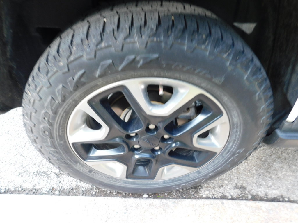 Used 2019 Jeep Compass Trailhawk w/ Leather Interior Group AWD/4WD image 7