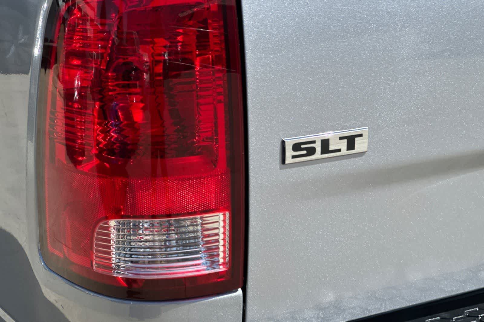 Used 2021 RAM 1500 Classic SLT AWD/4WD image 32