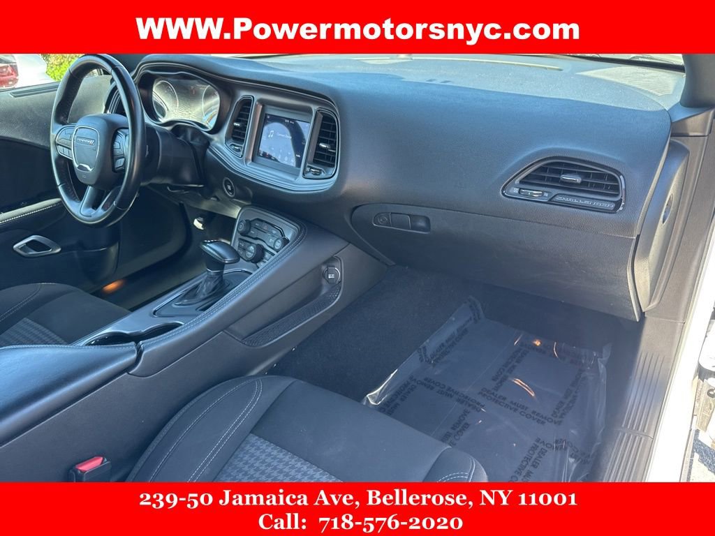 Used 2023 Dodge Challenger SXT image 15