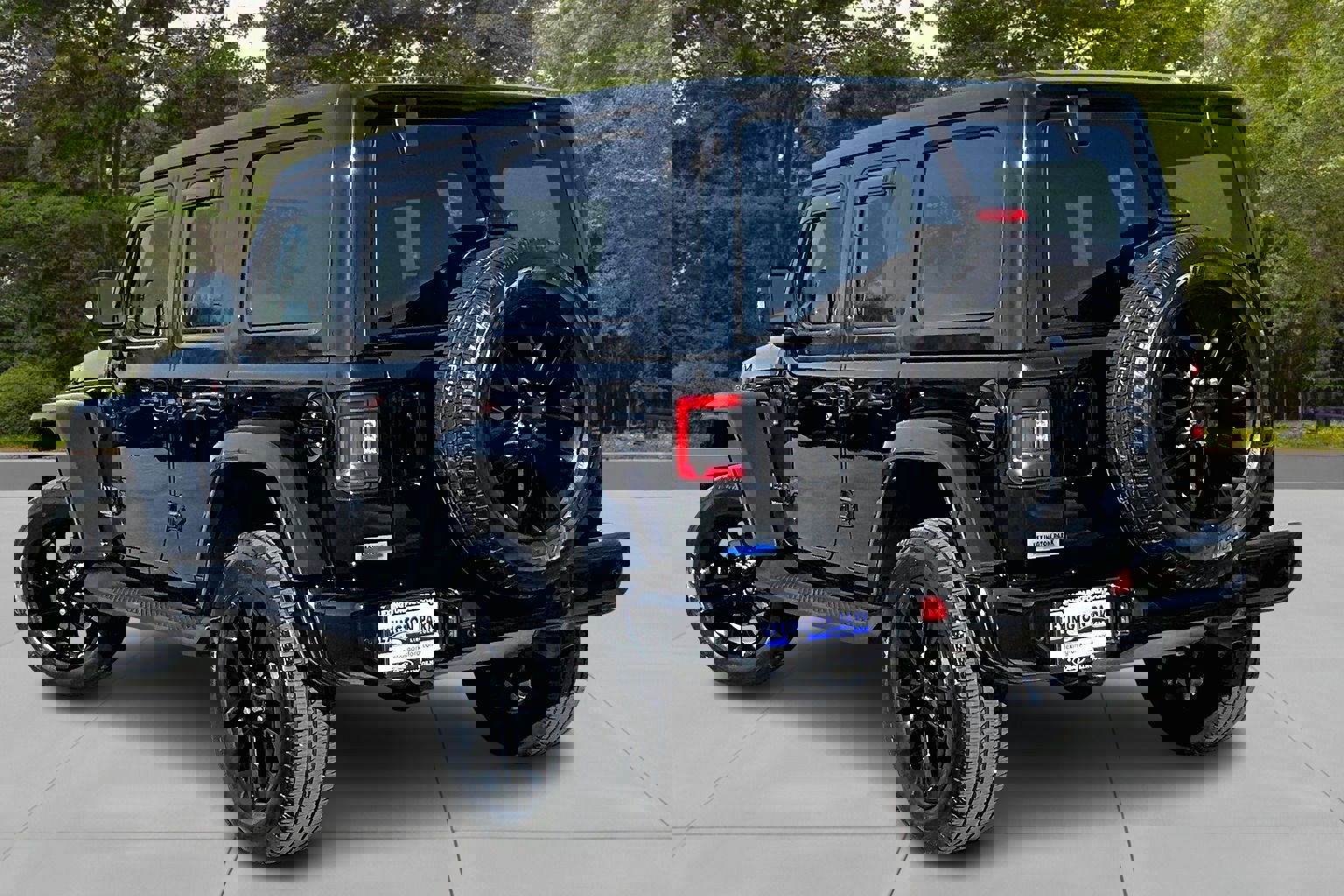 Used 2022 Jeep Wrangler Unlimited Sahara image 4