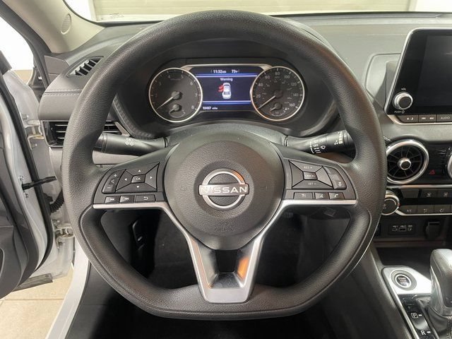 Used 2025 Nissan Sentra SV FWD image 14