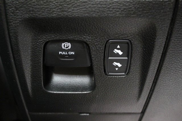 Used 2025 RAM 1500 Laramie AWD/4WD image 22