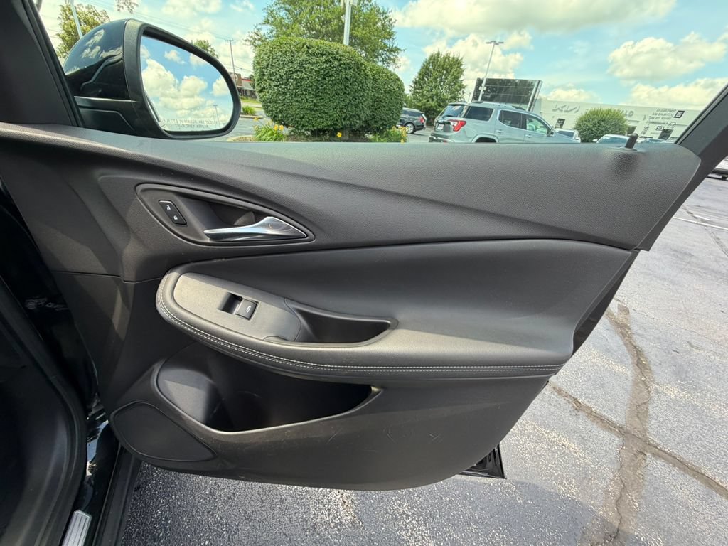 Certified 2023 Buick Encore GX Preferred FWD image 20