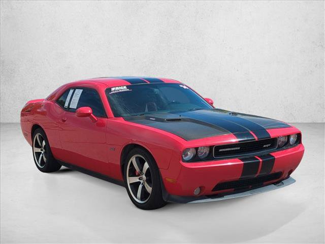 Used 2014 Dodge Challenger SRT8 w/ Harman/Kardon Audio Group RWD image 3