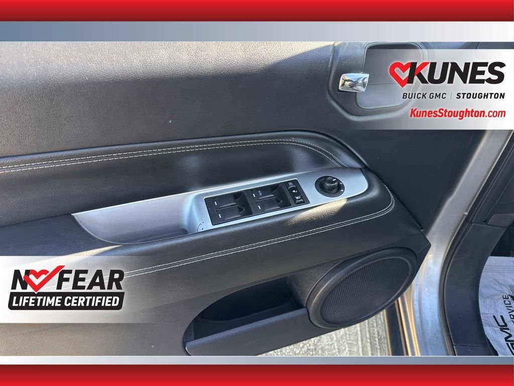 Used 2017 Jeep Compass High Altitude FWD image 20