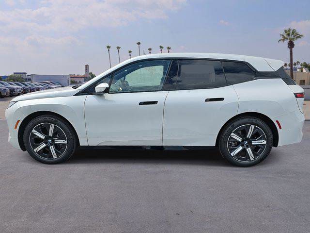 New 2026 BMW iX xDrive60 w/ Premium Package image 8