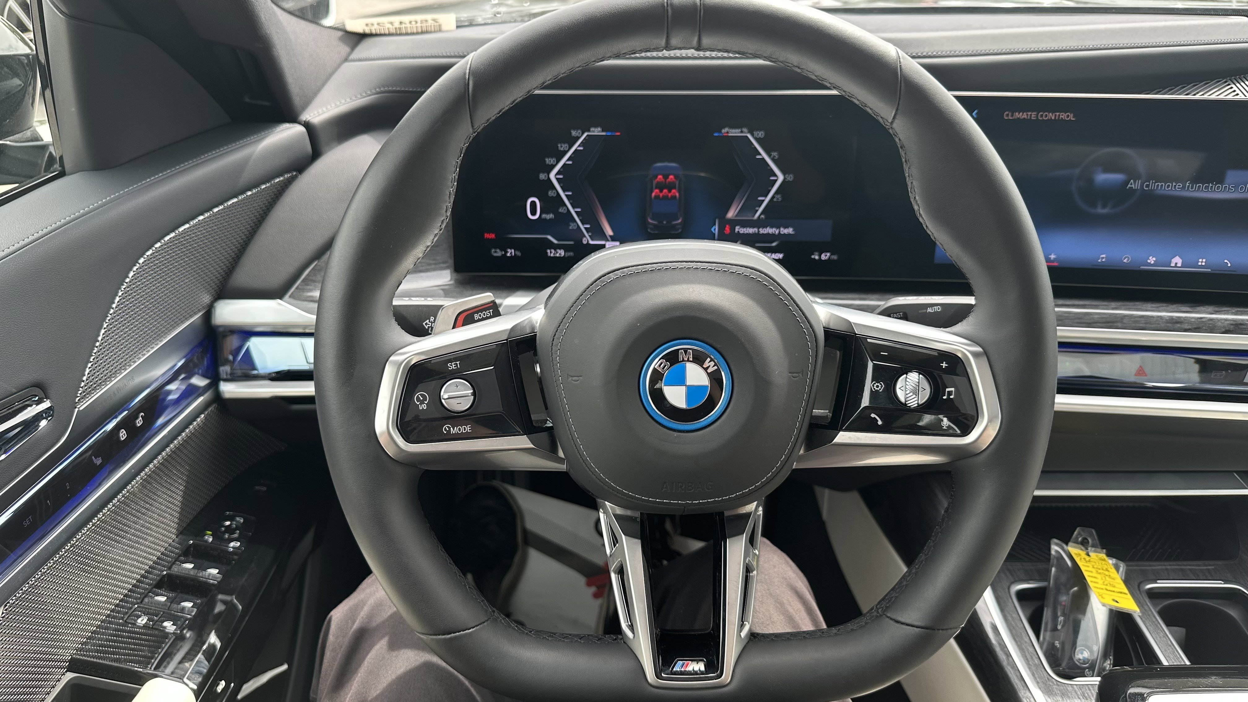 Certified 2025 BMW i7 xDrive60 w/ Premium Package AWD/4WD image 19