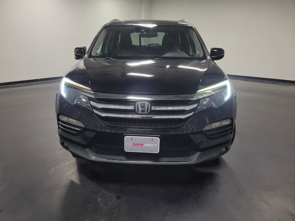 Used 2017 Honda Pilot Touring image 2