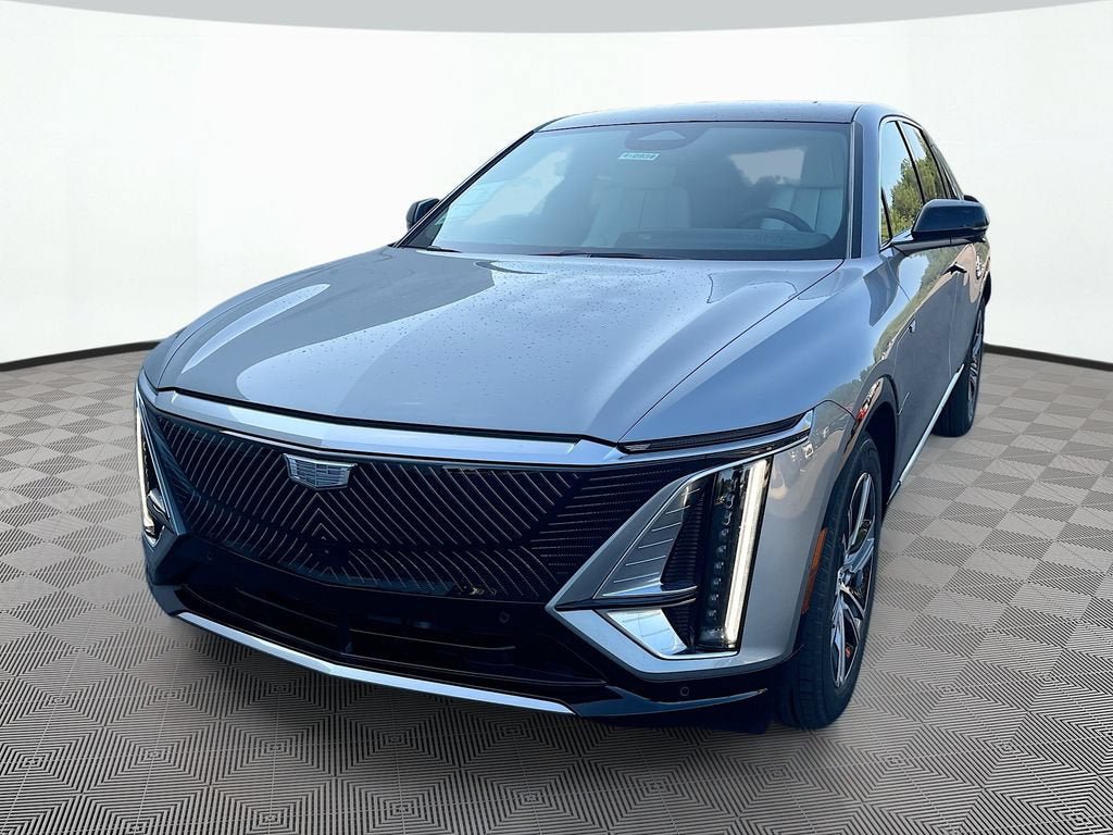 New 2026 Cadillac Lyriq Luxury w/ LPO, Floor Liner Package