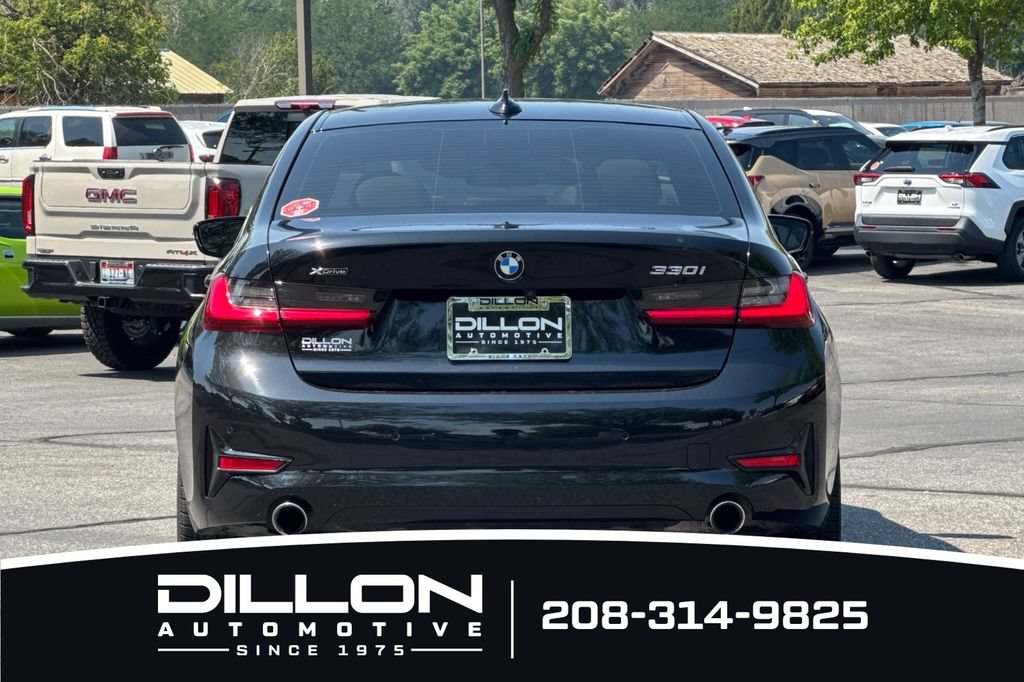 Used 2021 BMW 330i xDrive Sedan AWD/4WD image 5