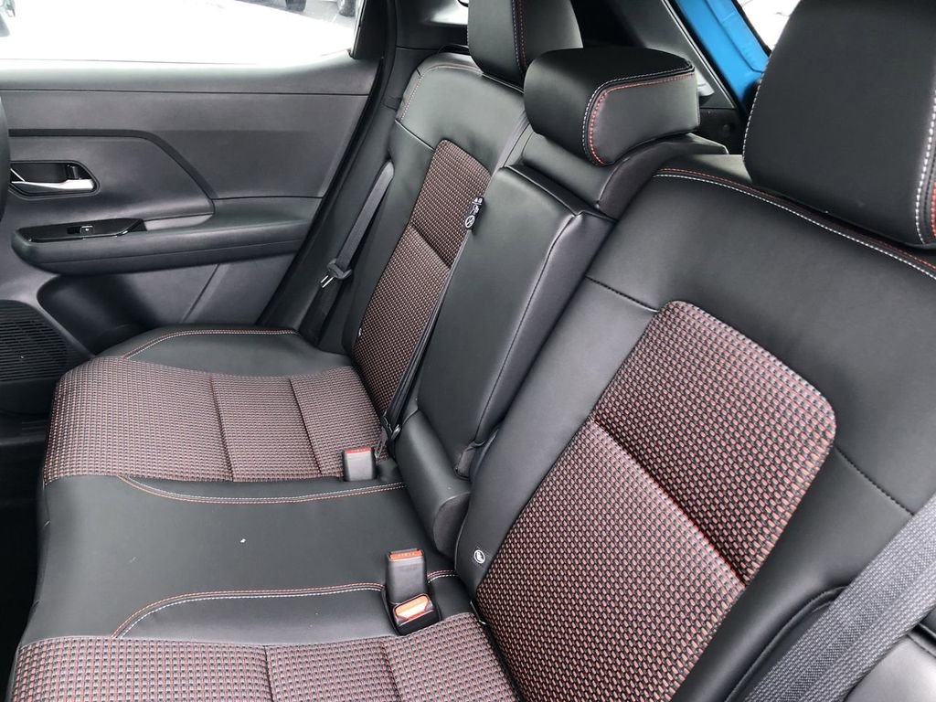 New 2026 Nissan Kicks SR w/ Cold Weather Package image 19