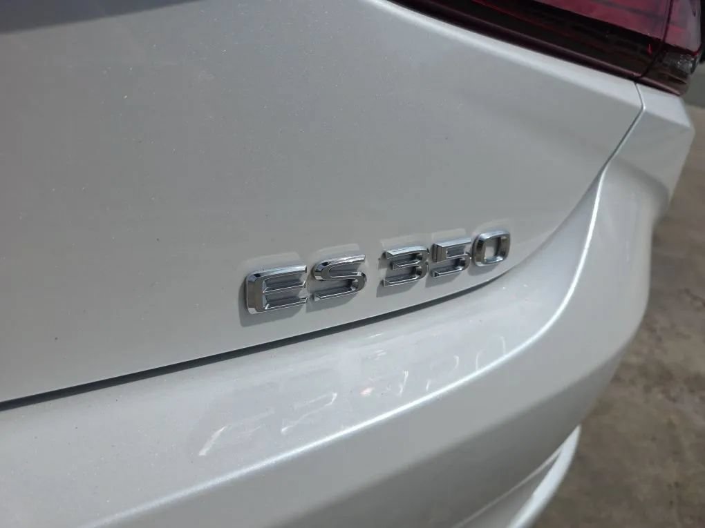 Used 2019 Lexus ES 350 w/ Premium Package FWD image 11