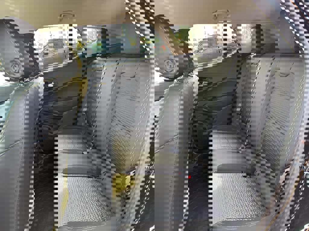 Used 2025 Chevrolet Trax LT w/ Driver Confidence Package image 27