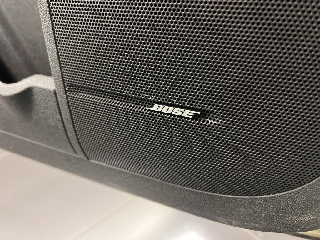 Used 2012 GMC Acadia SLT image 25