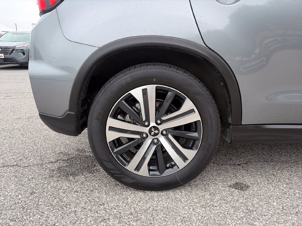 Used 2025 Mitsubishi Outlander Sport SE AWD/4WD image 38