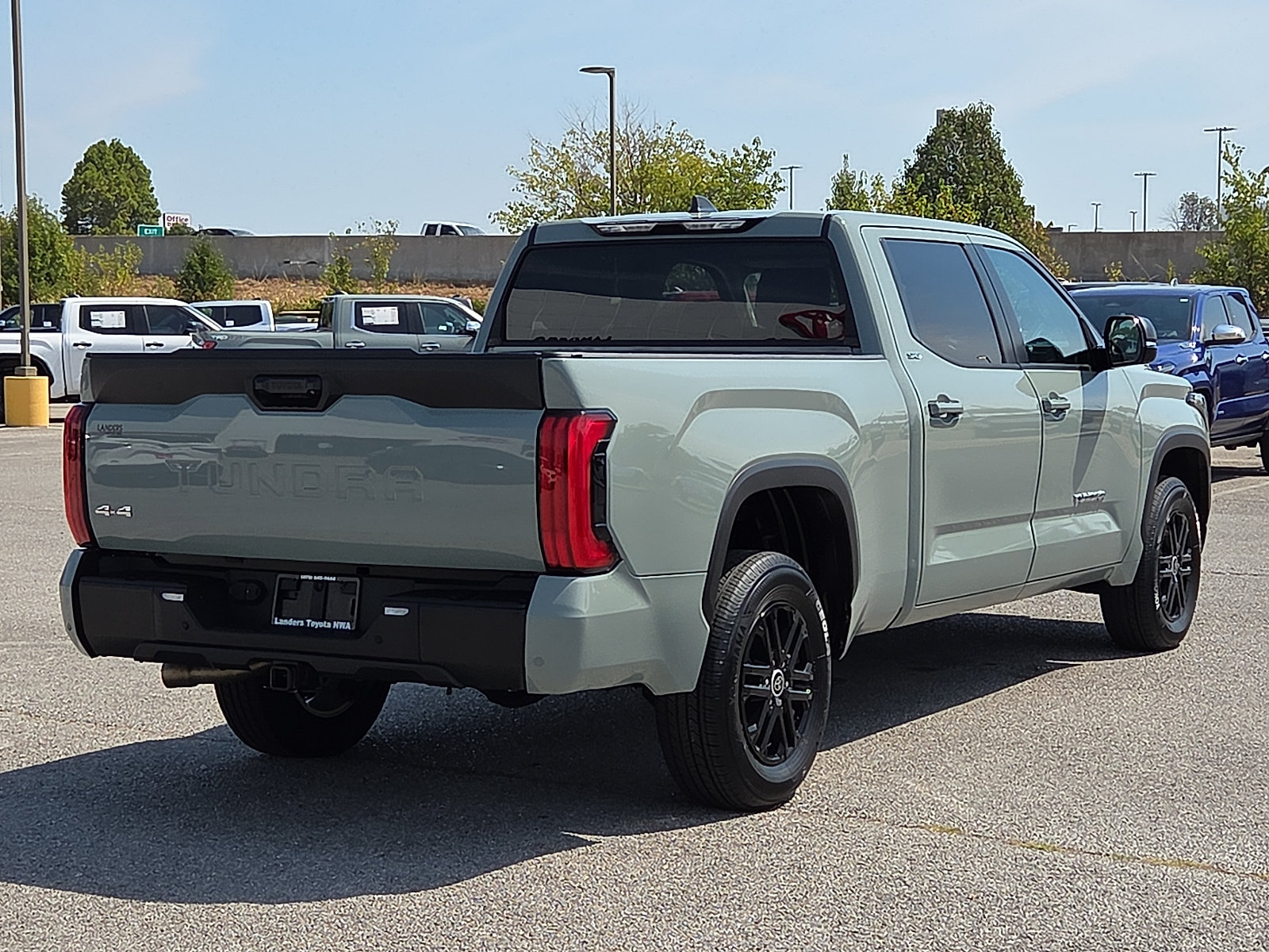 Used 2024 Toyota Tundra SR5 w/ SR5 Premium Package AWD/4WD image 5