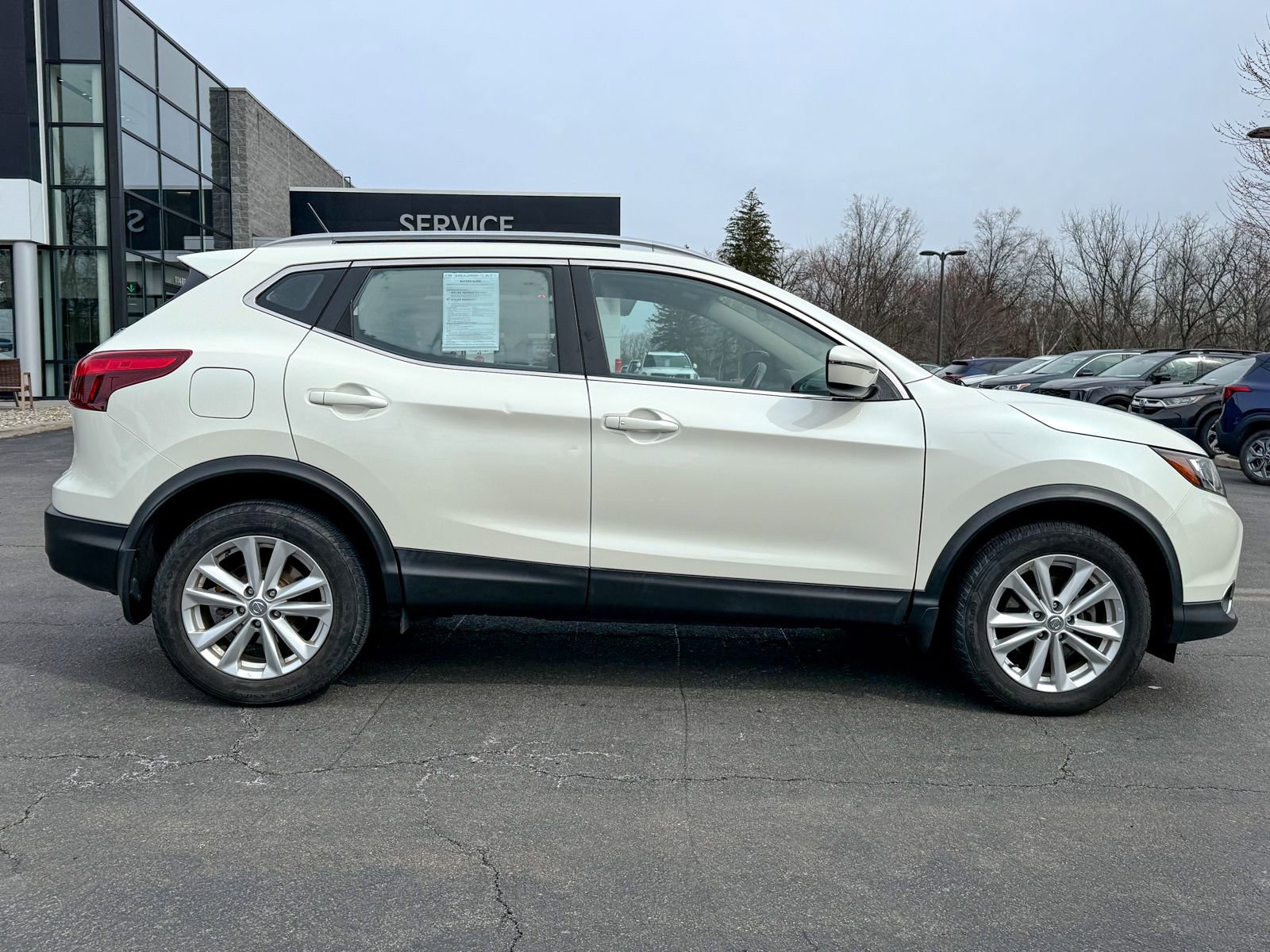 Used 2017 Nissan Rogue Sport SV w/ SV All-Weather Package image 4