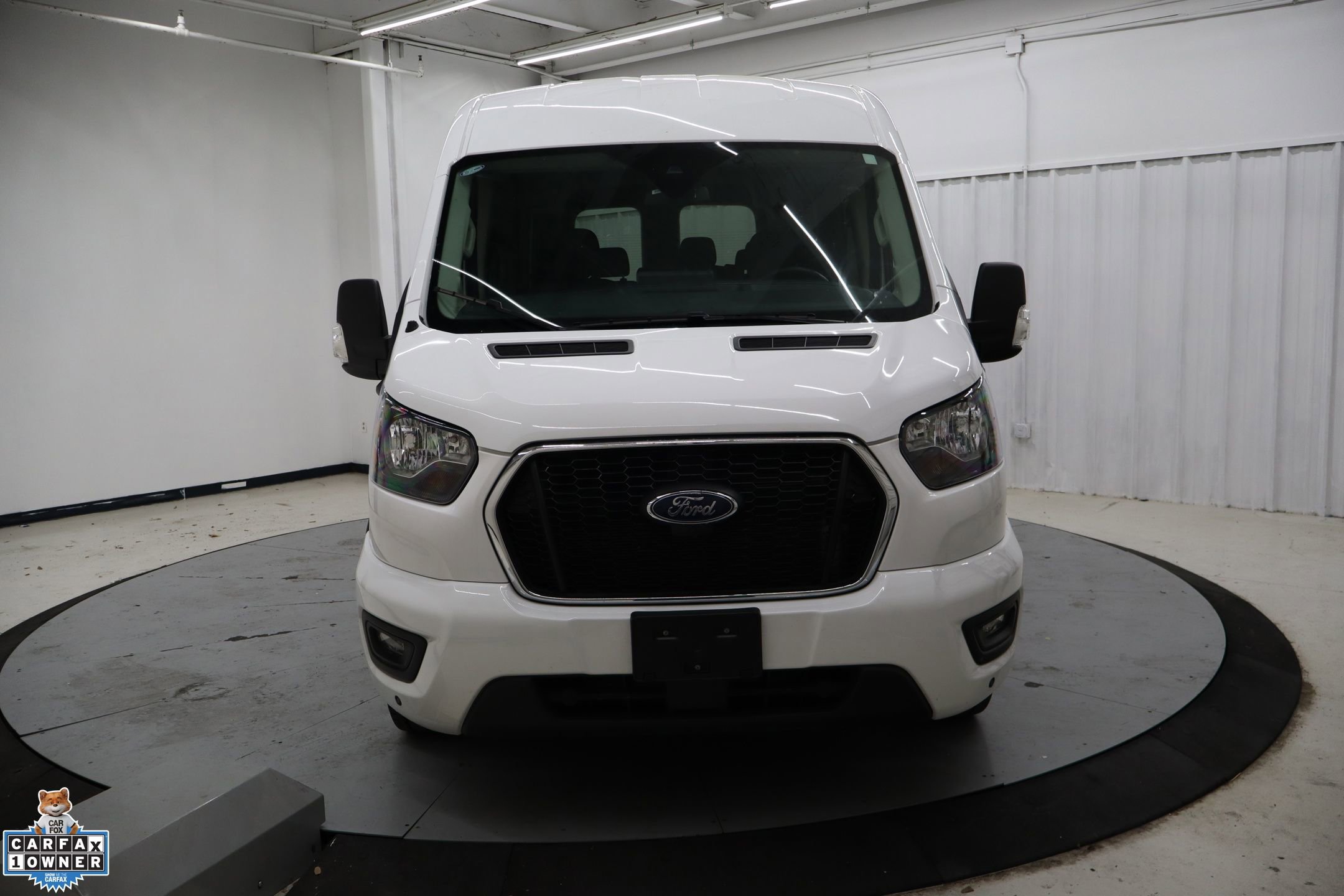 Certified 2025 Ford Transit 350 XLT image 9