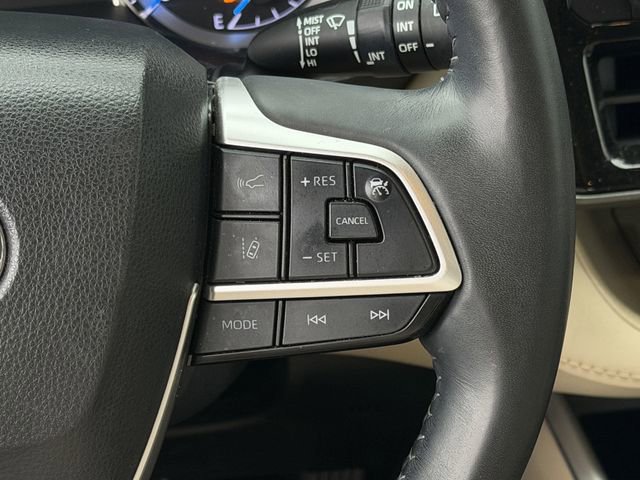 Used 2023 Toyota Highlander XLE image 15