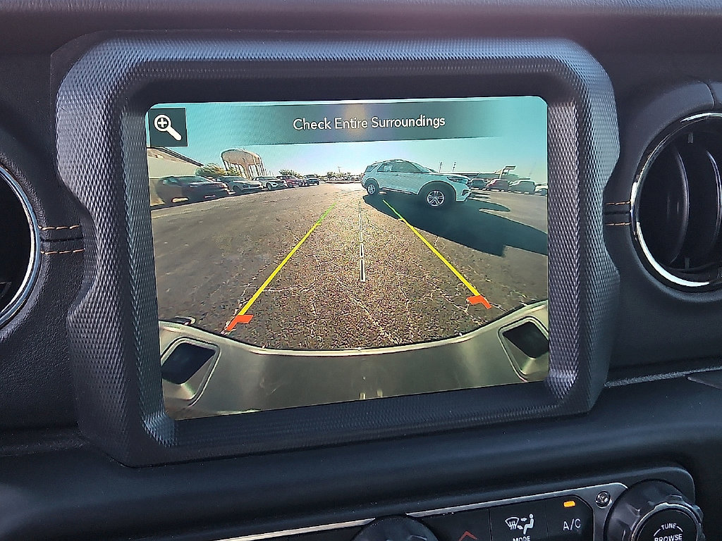 Used 2022 Jeep Gladiator Overland AWD/4WD image 28