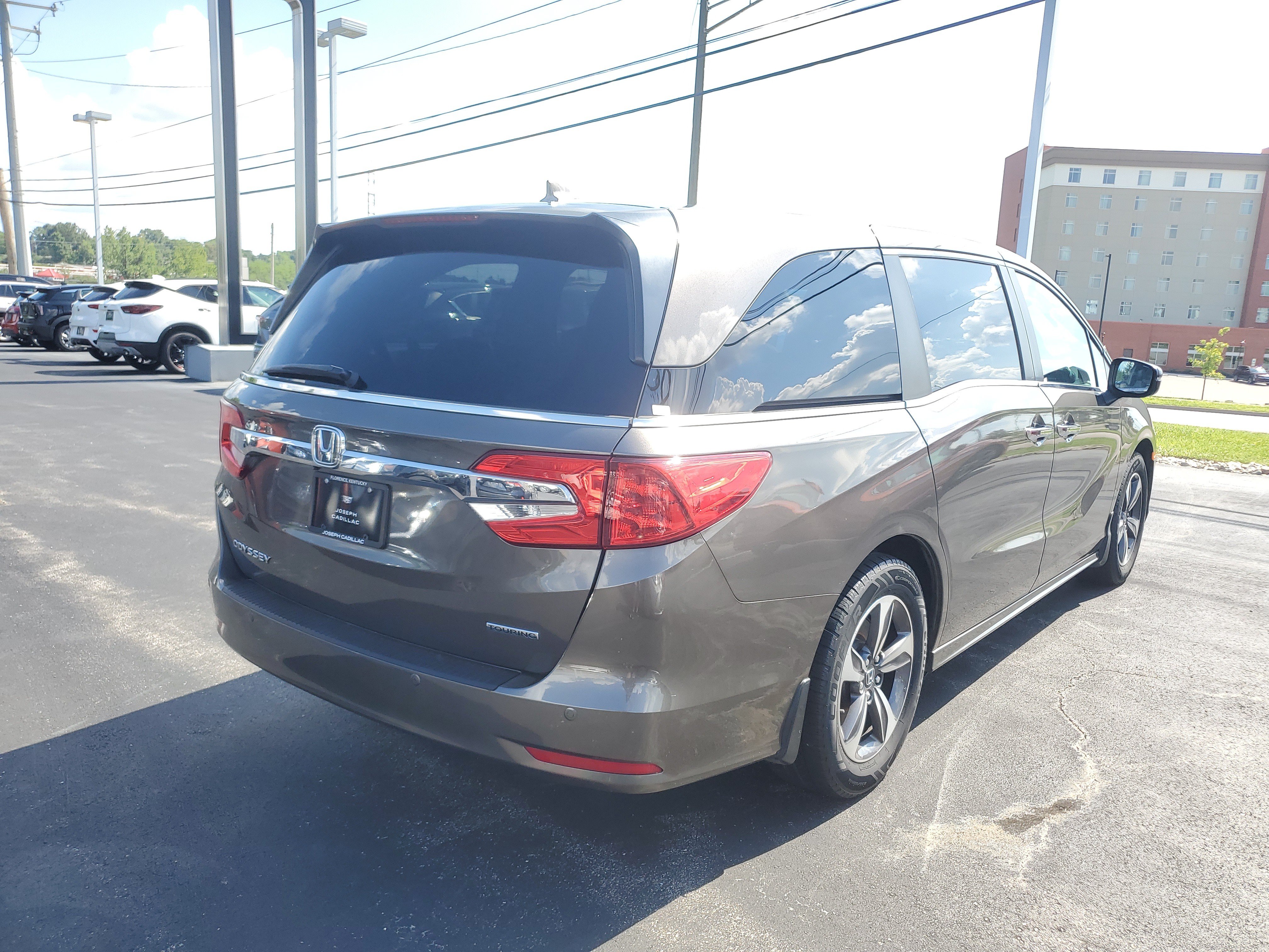 Used 2019 Honda Odyssey Touring image 3