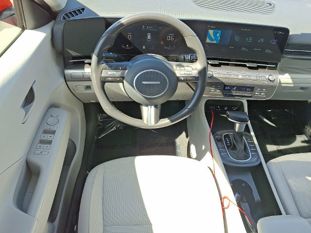 Used 2025 Hyundai Kona SEL AWD/4WD image 11
