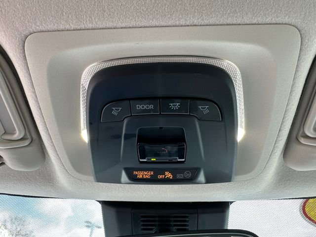 Used 2025 Toyota Corolla LE FWD image 40