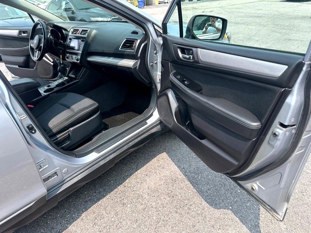 Used 2017 Subaru Outback 2.5i Premium image 37