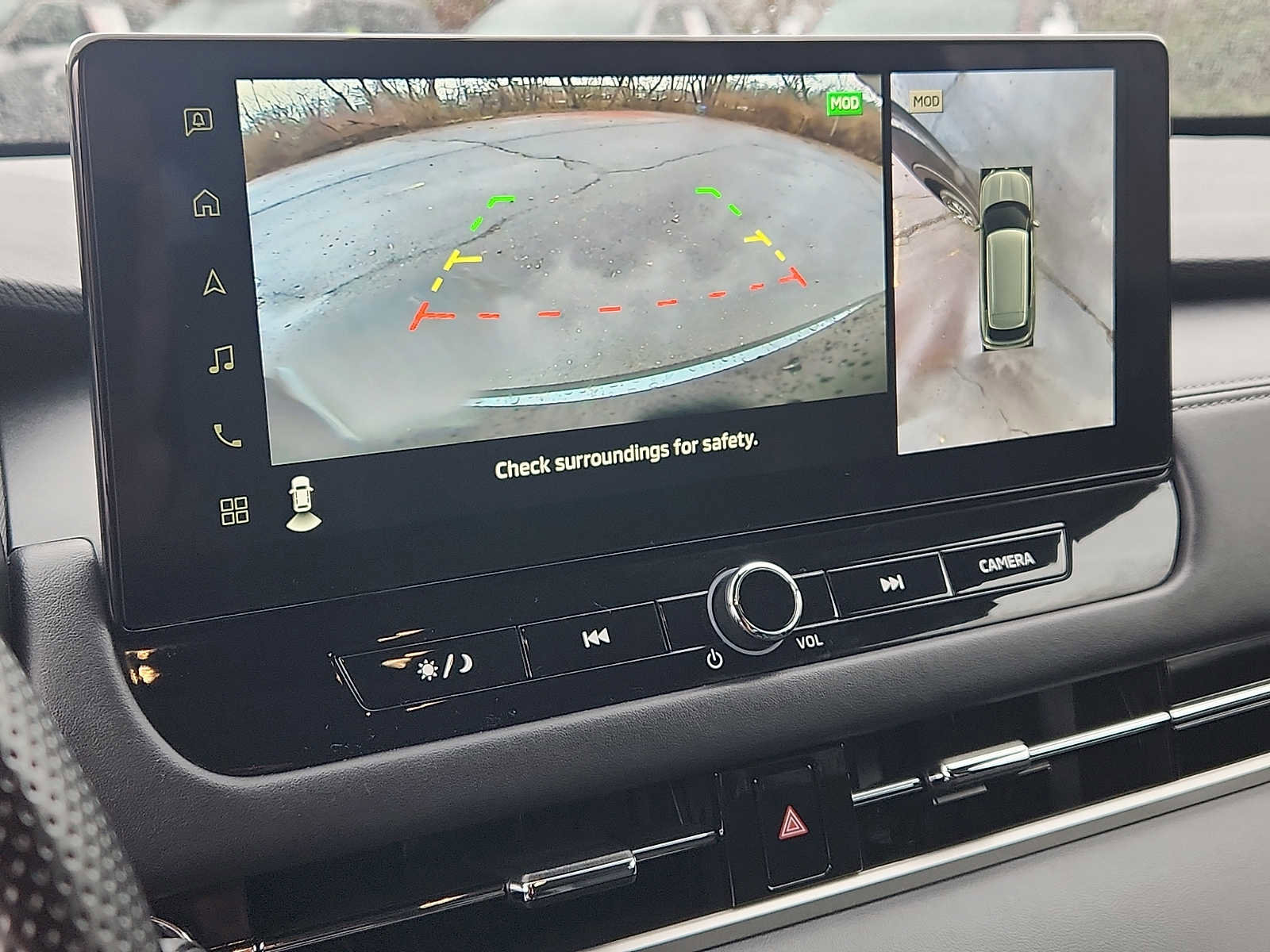 Used 2025 Mitsubishi Outlander SE image 17