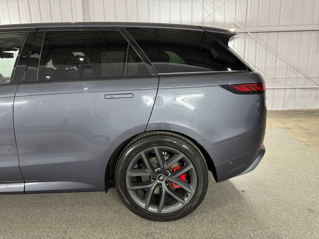 Used 2023 Land Rover Range Rover Sport SE Dynamic AWD/4WD image 12