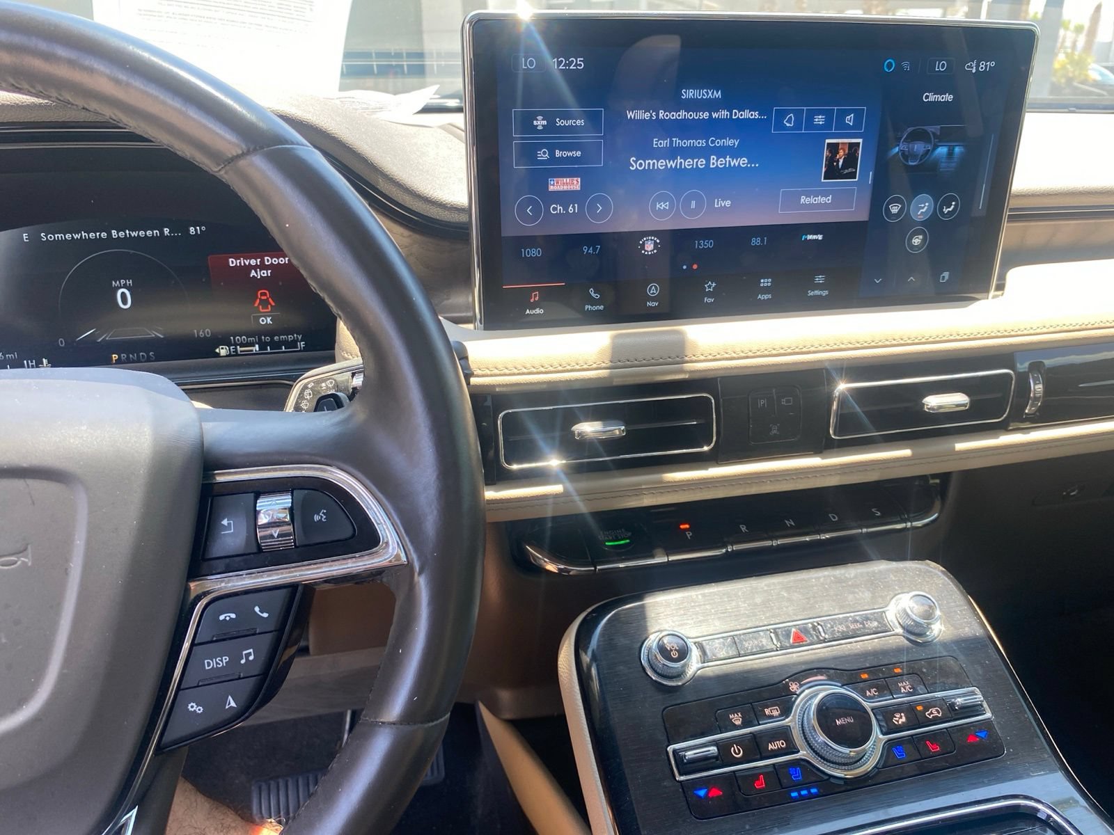 Used 2022 Lincoln Nautilus Reserve AWD/4WD image 14