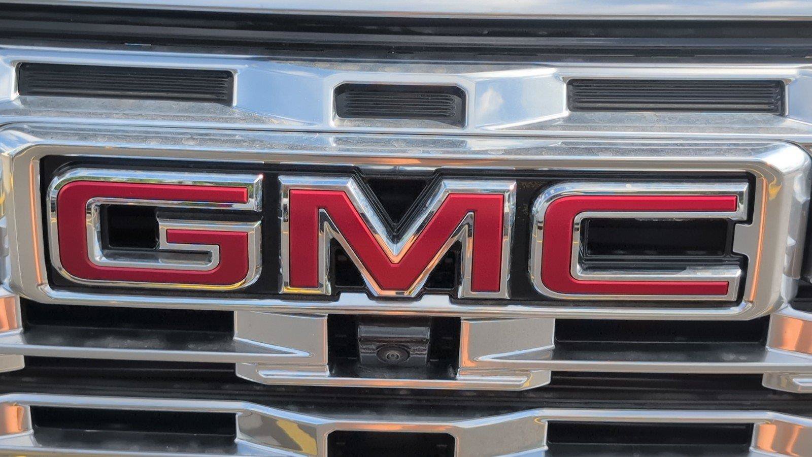 New 2026 GMC Terrain Denali w/ LPO, Floor Liner Package AWD/4WD image 6