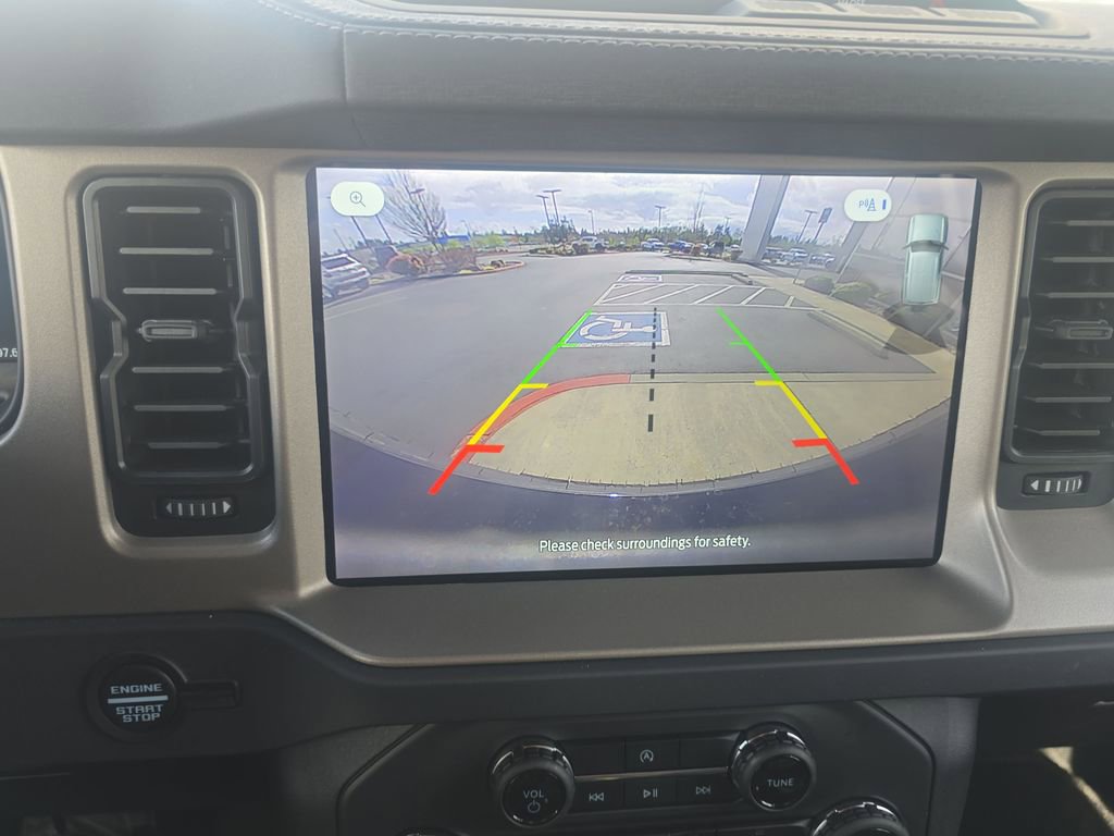 Used 2025 Ford Bronco Outer Banks image 16