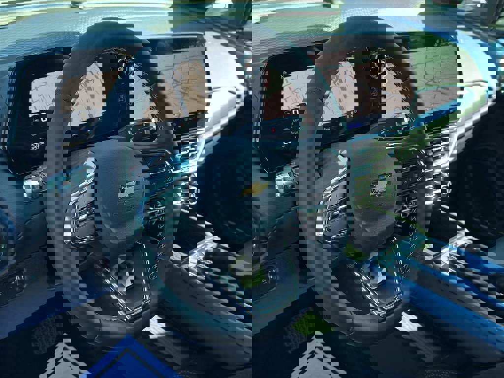 New 2026 Chevrolet Equinox EV LT image 32