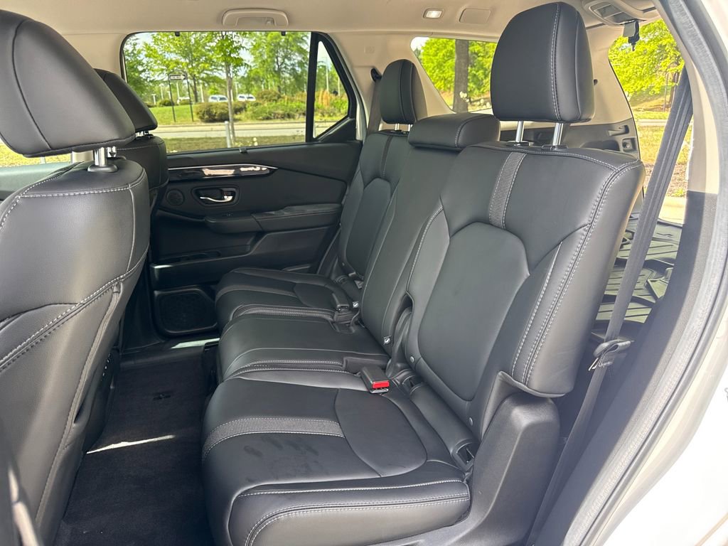 Certified 2025 Honda Pilot EX-L image 27