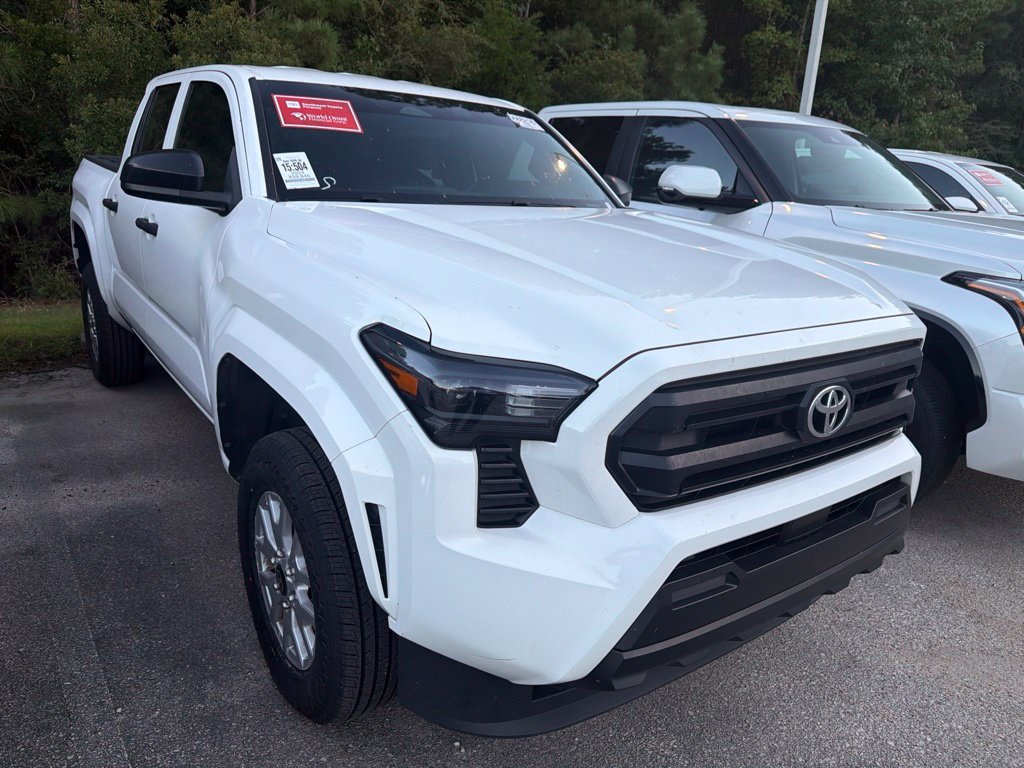 Used 2024 Toyota Tacoma SR AWD/4WD image 4