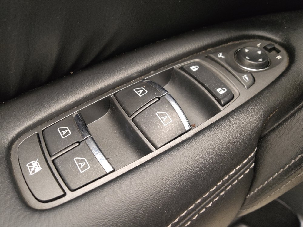Used 2020 Nissan Armada SL w/ Premium Package RWD image 27