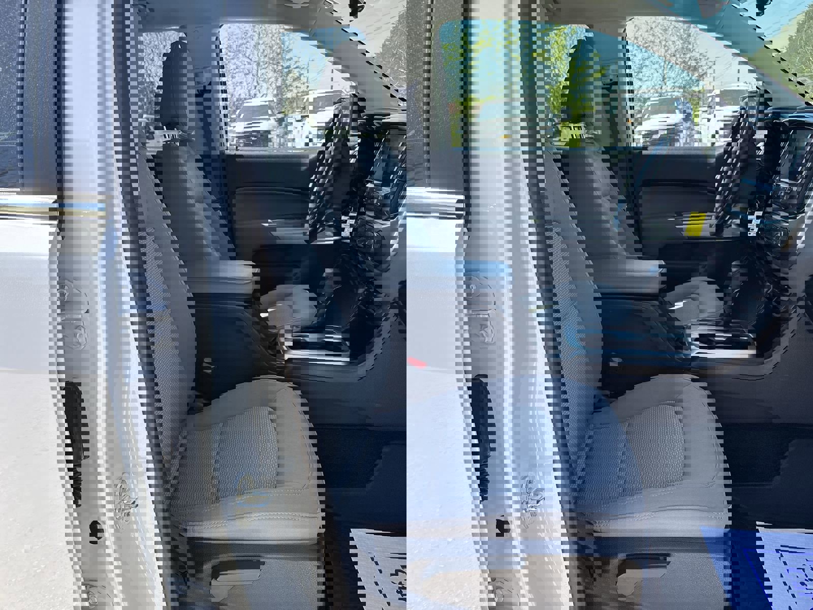 Used 2017 Chevrolet Colorado LT w/ LT Convenience Package image 26