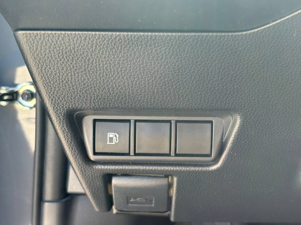 Used 2024 Toyota Prius XLE FWD image 26